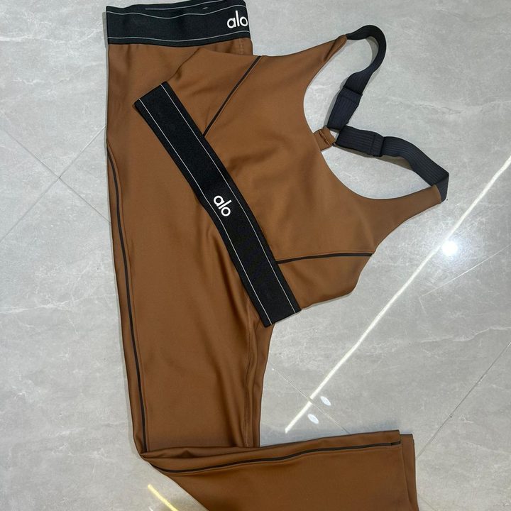 Ensemble brassière + legging + sac · Marron