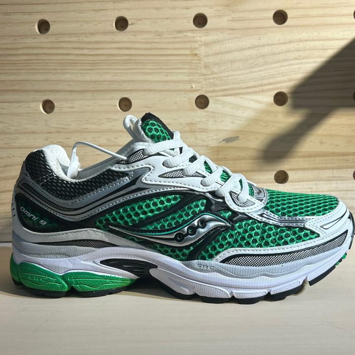 Saucony · Gris & vert
